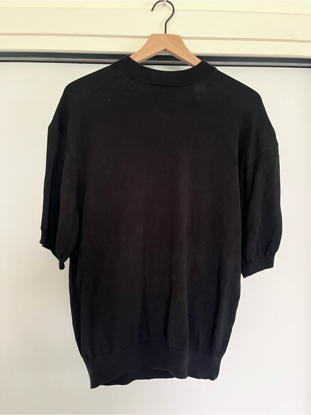 Pronto-Uomo Men's Black Short-Sleeve Sweater - Classic Crewneck
